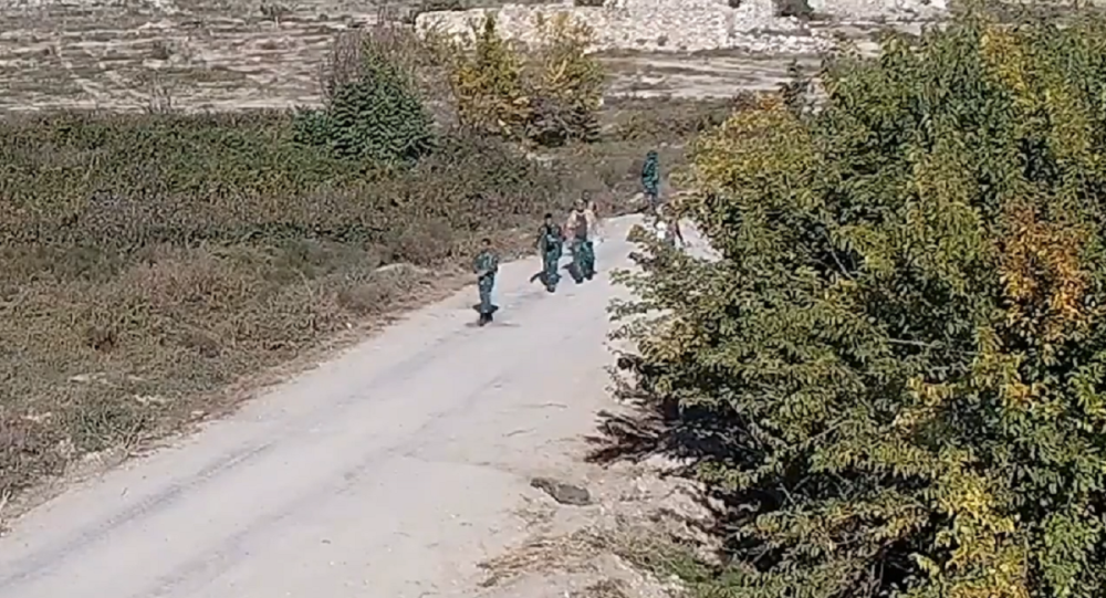 Армянские военные опубликовали видео, на котором якобы запечатлены иностранные наемники в форме азербайджанских пограничников