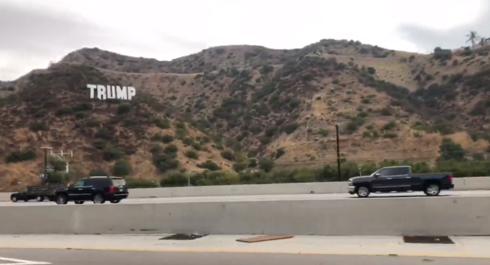 Фабрика грез?  Над горной автострадой в Калифорнии появился знак «Трамп» в голливудском стиле