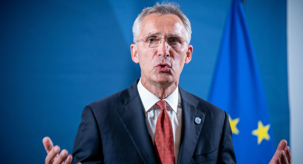 Генеральный секретарь НАТО провел пресс-конференцию после первого дня саммита министров обороны — Видео