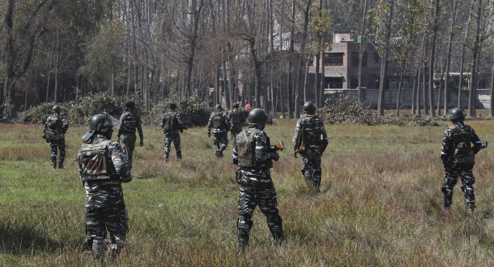 Силы безопасности ускоряют антитеррористические операции в Кашмире в преддверии Дня независимости Индии