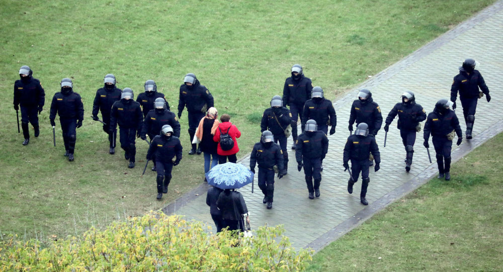 Белорусская полиция сообщила, что с митинга медработников доставили в отделение полиции 11 человек
