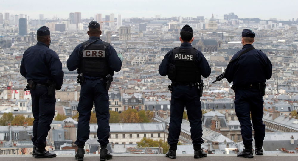 Противоречие по поводу того, что новый французский закон о безопасности может повлиять на съемки полиции
