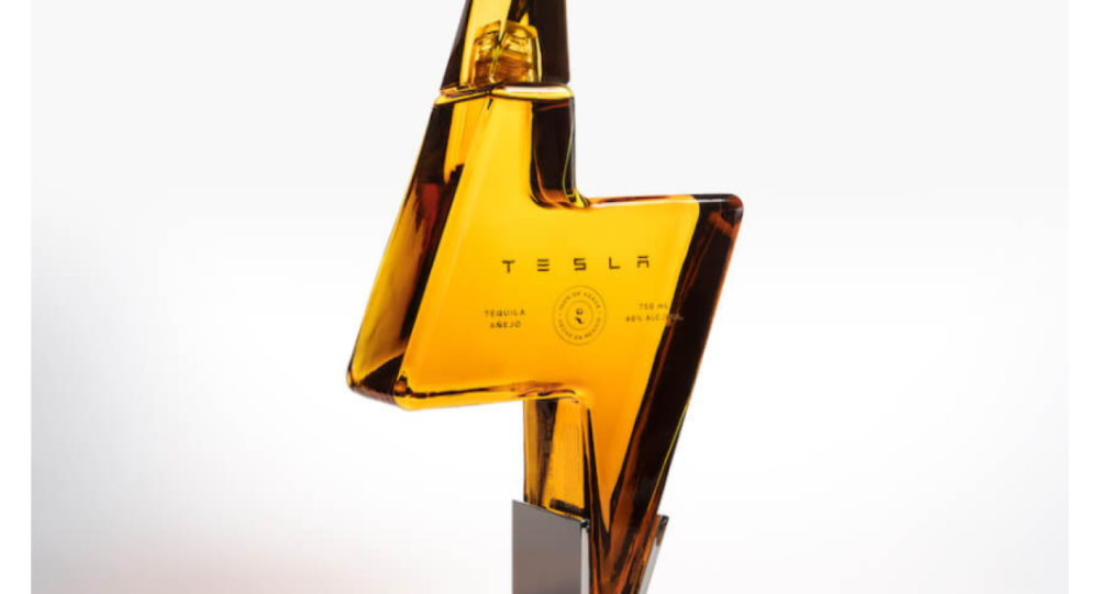 Бутылка Teslaquila Илона Маска по 250 долларов распродана через несколько часов после дебюта