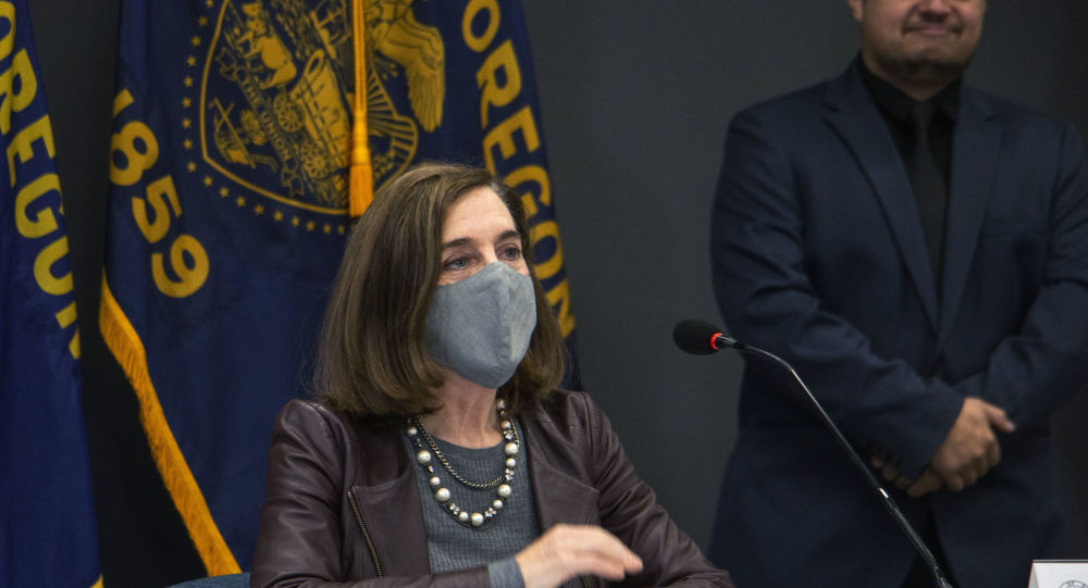 Губернатор заявил, что штат Орегон введет двухнедельную заморозку для сдерживания COVID-19