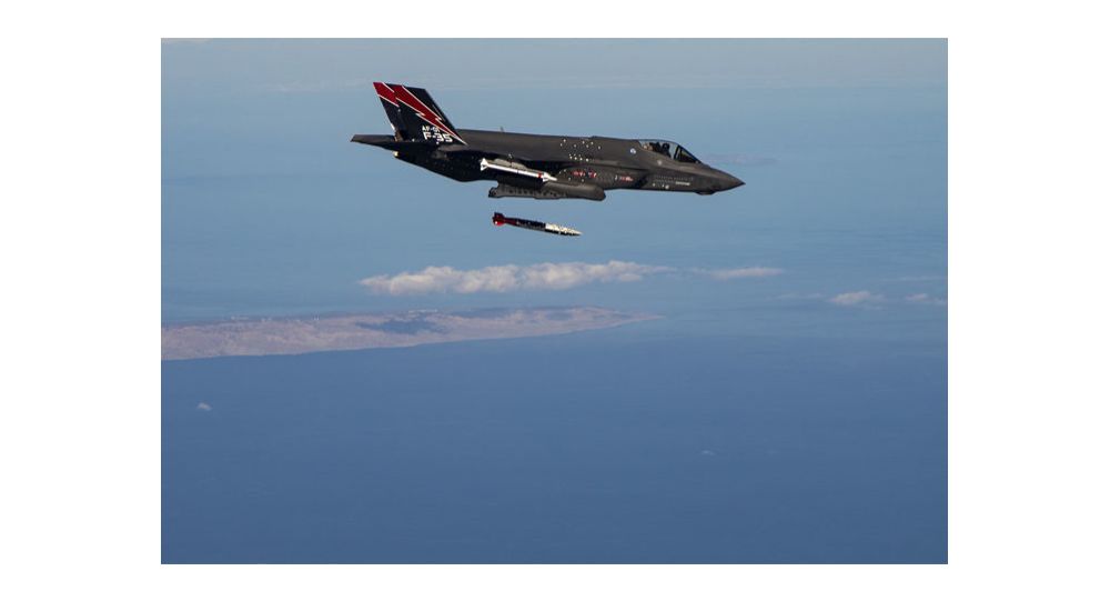 Майк Помпео: Правительство США разрешает продажу военной техники в ОАЭ, включая до 50 самолетов F-35