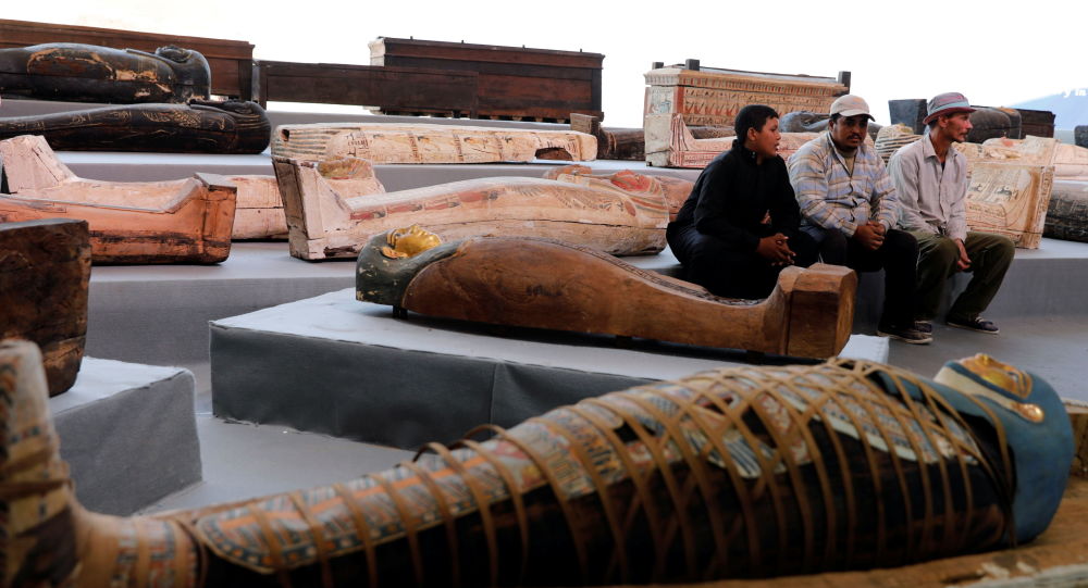 Открытие могил: клад древних египетских саркофагов, найденный в старом некрополе