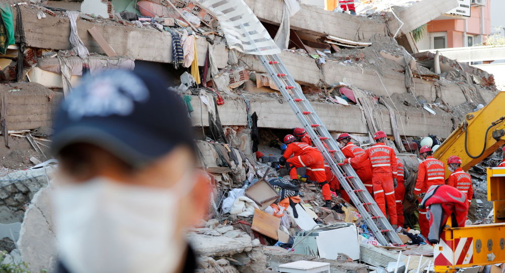По данным Агентства по чрезвычайным ситуациям, число погибших в результате землетрясения в Турции превысило 40 человек