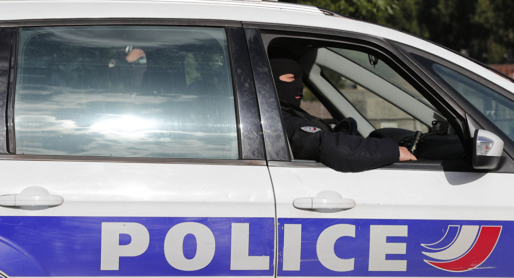 Студенты французской полицейской академии, прикрытые секретной партией после введения комендантского часа, будут исключены