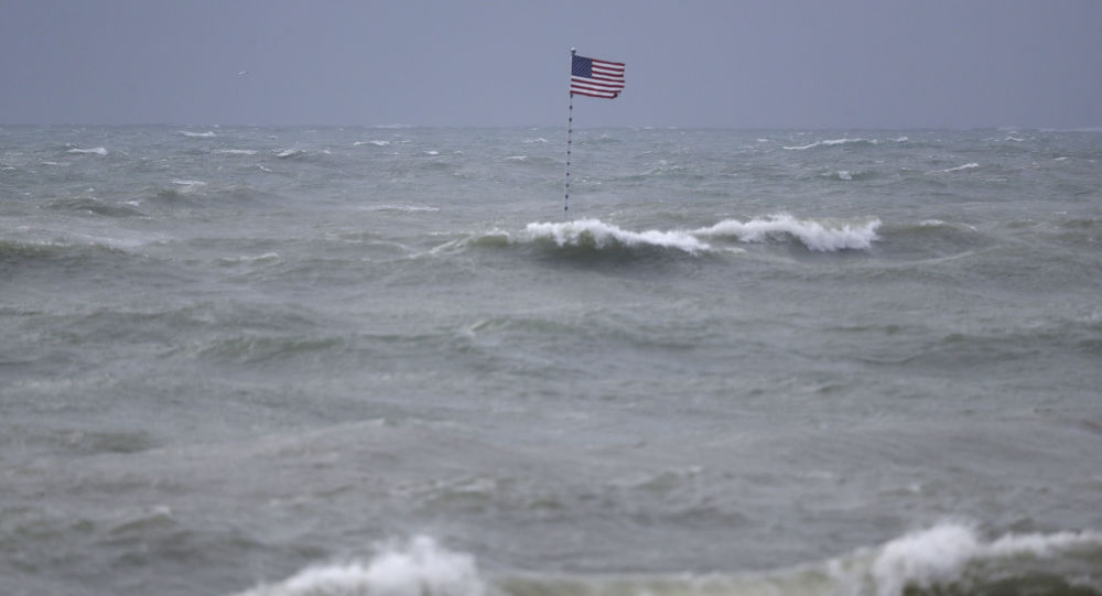 Тропический шторм Eta обрушился на архипелаг во Флориде США