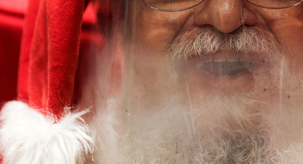«Врожденный иммунитет»: главный инфекционист США Фаучи советует детям не беспокоиться о том, что Санта-Клаус распространяет COVID