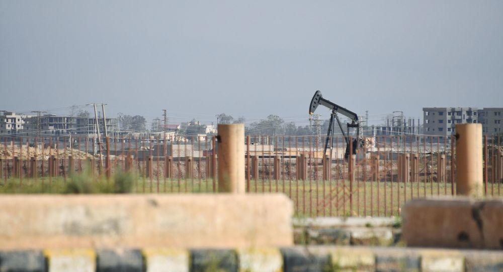 Американские силы, как сообщается, «ежедневно воруют» сирийскую сырую нефть