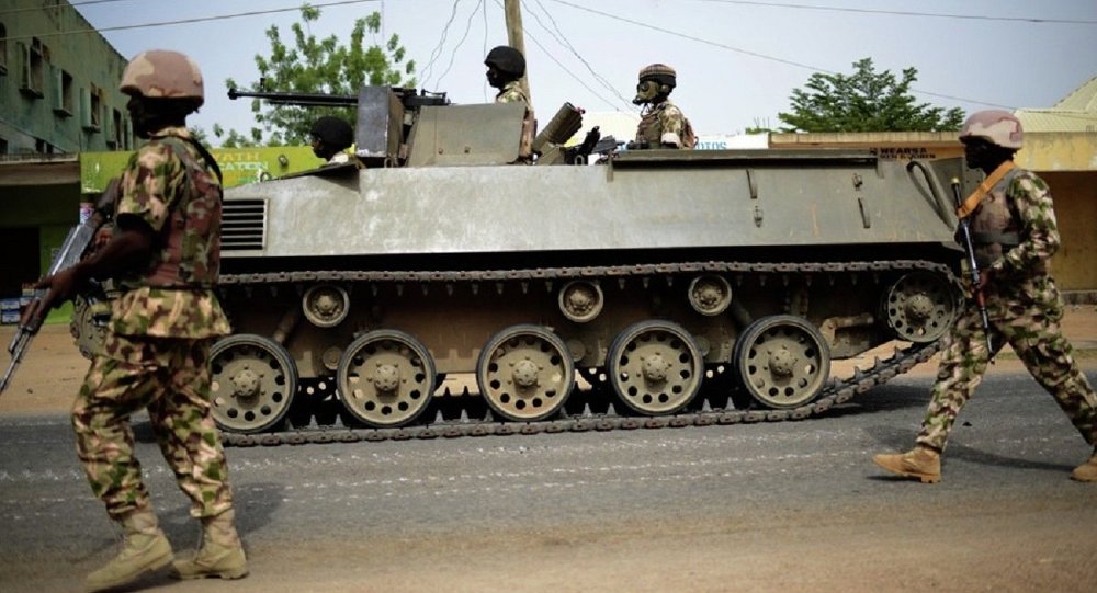 Официальные лица заявляют, что Нигерию потрясла серия террористических атак на выходных