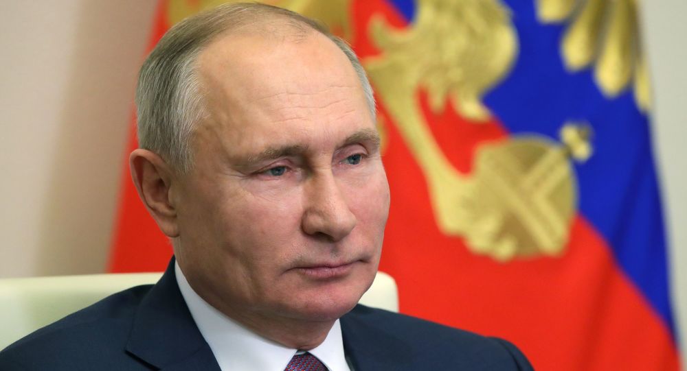 ‘Ему это не нравится’: Кремль не будет сегодня транслировать Путина, которому делают прививку