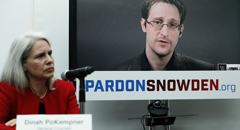 Сноуден, Ассанж: кто еще может помиловать президента США Дональда Трампа в его последние дни пребывания у власти?