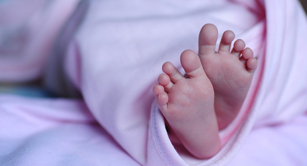 ‘Такое чудо’: ребенок родился из 27-летнего эмбриона в результате семейной борьбы с бесплодием