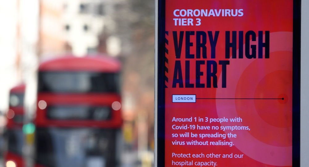 Великобритания сталкивается с «высокими шансами» на полную изоляцию в Новом году, поскольку мутантный штамм COVID «кровоточит» по всем уровням