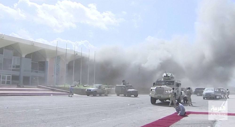 Аэропорт Адена возобновляет работу через несколько дней после ракетных обстрелов