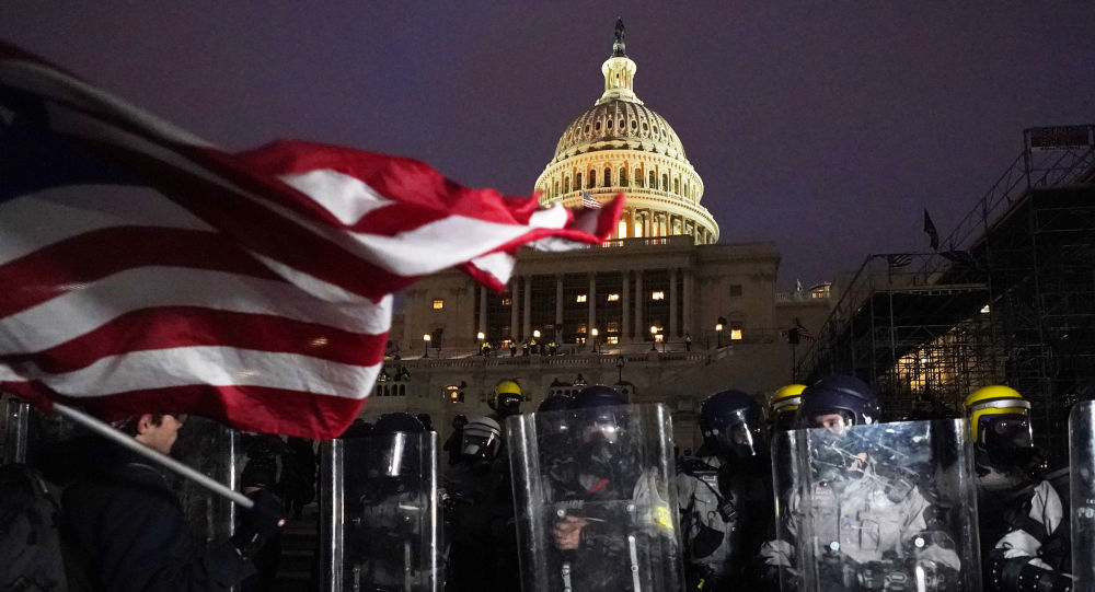 ‘Огромное восстание’: меморандум ФБР раскрывает вооруженные протесты США, запланированные в Капитолии штатов по всей стране — Отчет