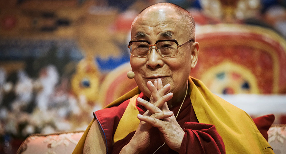 Грета Тунберг читает лекции Далай-ламе «Самообразованию»