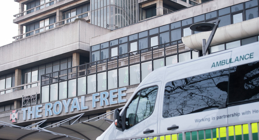 Министр здравоохранения заявил, что пациенты с COVID-19 в Великобритании могут быть отправлены в отели для снятия давления в больницах