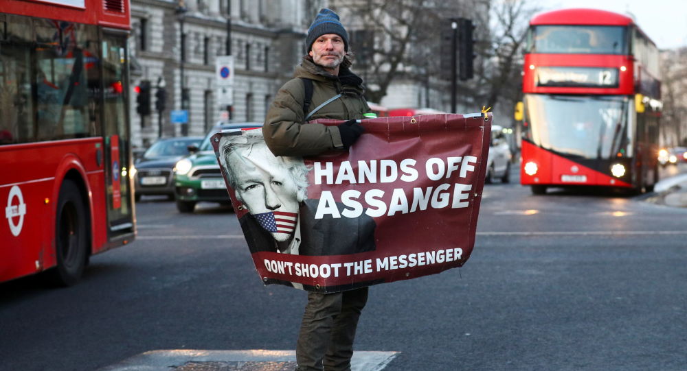 Судья Великобритании примет решение об экстрадиции Ассанжа в США в понедельник
