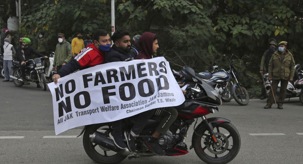 IFJ осуждает индийскую полицию за преследование журналистов, освещающих протесты фермеров в стране