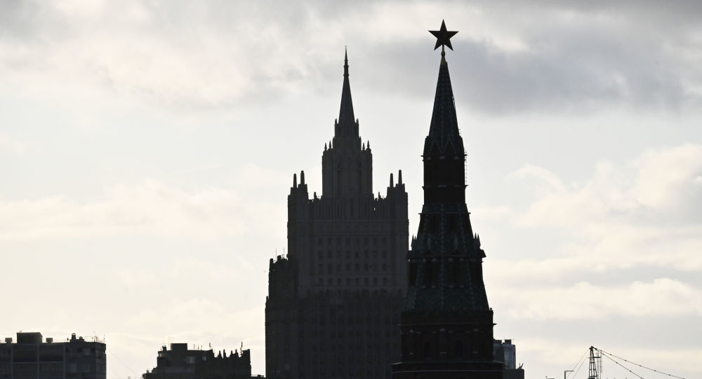 Кремль: Россия ответит на украинские санкции в соответствии с национальными интересами