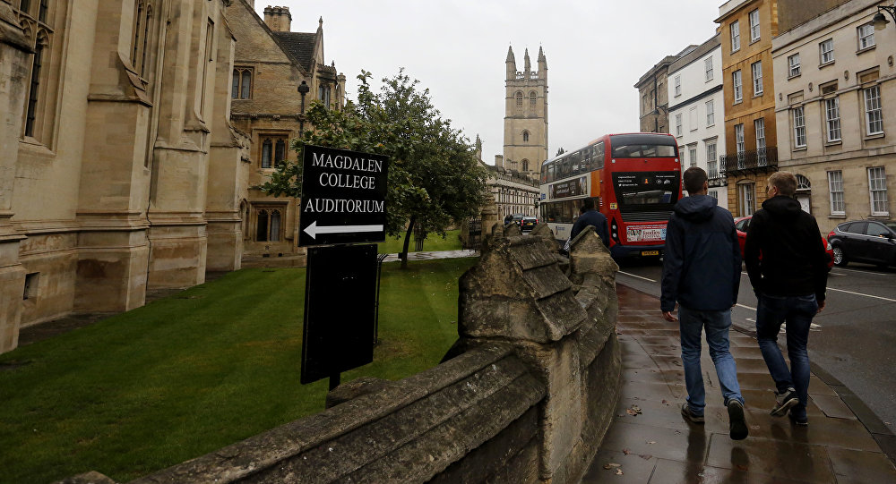 Оксфордский университет столкнулся с огромной негативной реакцией в Индии после опровержения заявлений индуистского студента о расизме