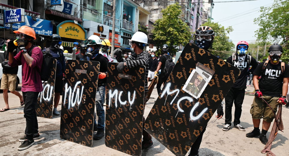 США заявляют о приостановке торговли с Мьянмой из-за военного насилия в отношении гражданского населения