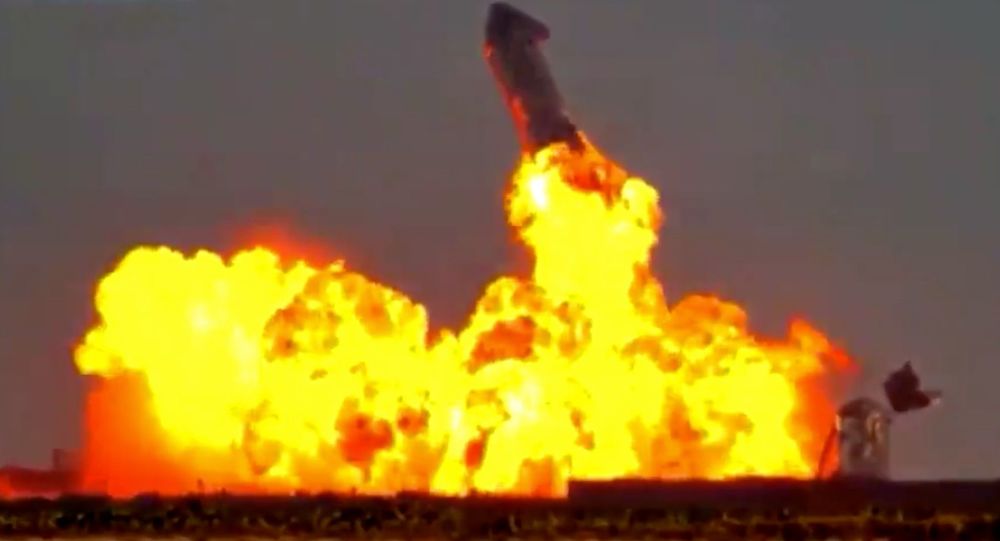 Взрыв слышен с места приземления испытательного полета космического корабля SpaceX
