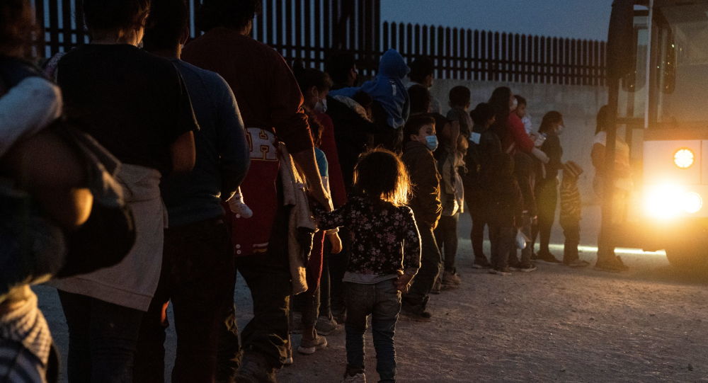 Харрис, президент Мексики, согласился устранить «первопричины» миграции в США