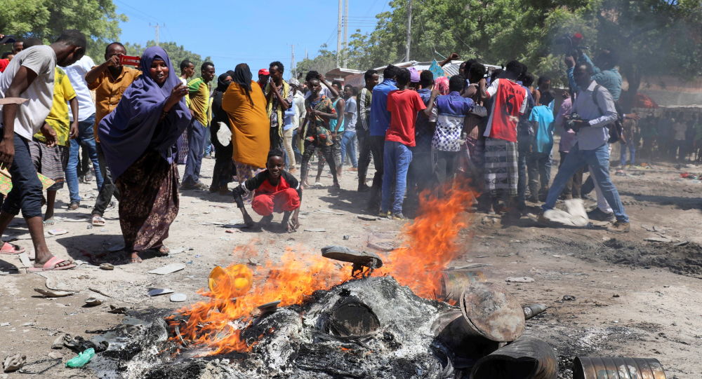 Экс-президент Сомали обвиняет действующего президента в нападении на его дом