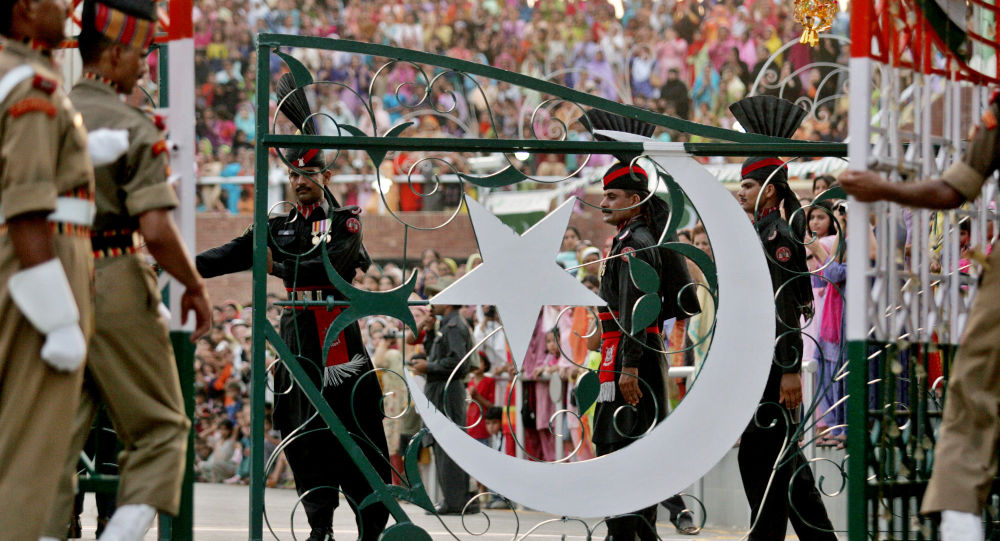 Правительство Моди обвиняется в «интернационализации» спора в Кашмире, поскольку Пакистан подтверждает посредничество ОАЭ