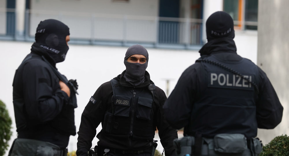 Немецкая полиция задержала 78 человек во время митинга COVID-19 в Берлине, 4 офицера получили ранения