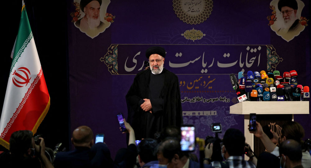В сообщениях говорится, что экс-спикер парламента Ирана, главный судья будет баллотироваться на президентских выборах