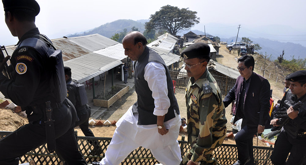 Министр обороны Индии Сингх посетил регион Ладакх, граничащий с Китаем