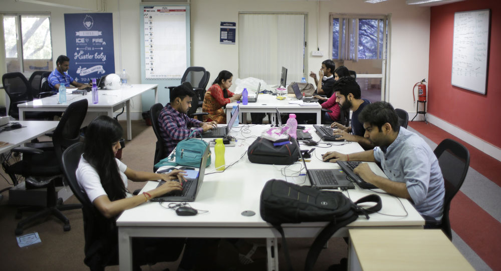 На фоне надвигающихся киберрисков количество пользователей Интернета в Индии к 2025 году превысит 900 миллионов человек: исследование