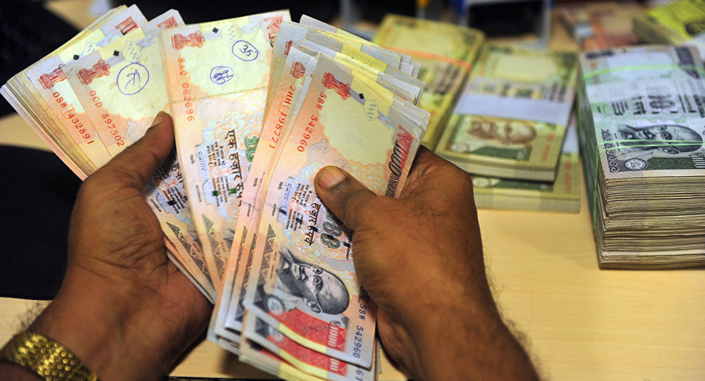 Пострадавшая от COVID Индия должна печатать больше денег, чтобы покрыть расходы, считает экс-министр финансов