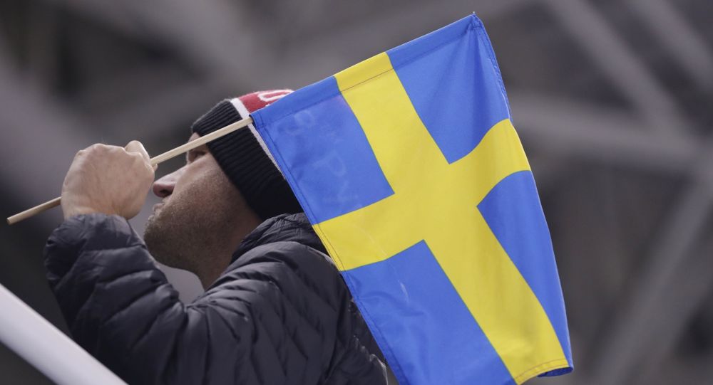 Шведского профессора высмеяли за предложение изменить «устаревший и оскорбительный» национальный гимн