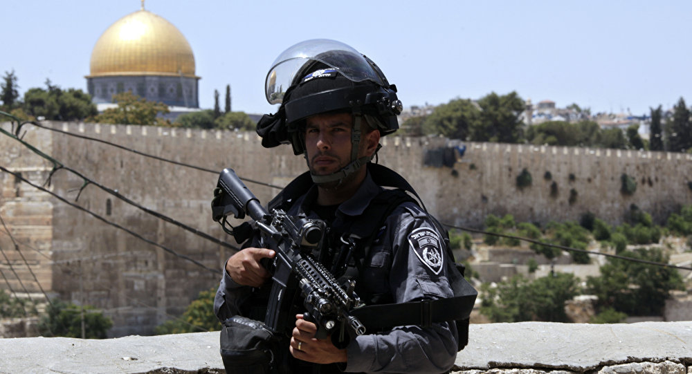 Столкновения вспыхивают возле израильского полицейского участка в Восточном Иерусалиме