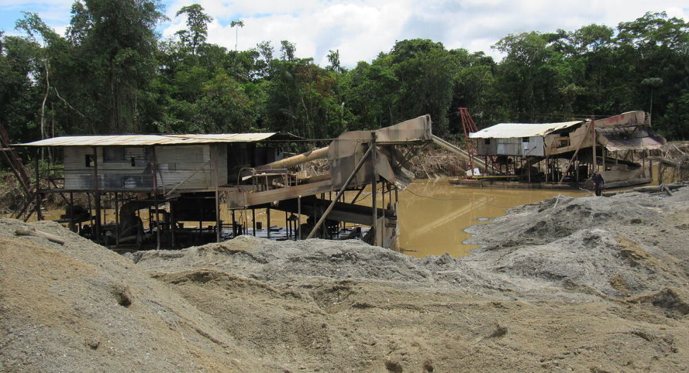 В результате взрыва на угольной шахте в Колумбии, по крайней мере, двое погибших, семеро оказались в ловушке — отчеты