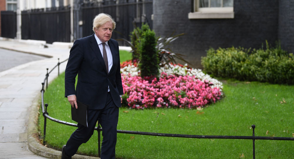 Борис Джонсон встретится с депутатами из-за коронавируса, дела Хэнкока и разорвавшейся бомбы Каммингса