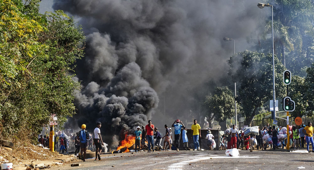 Число погибших в результате беспорядков в Южной Африке достигло 337 человек