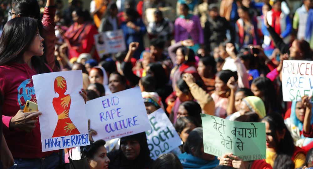 Полиция Дели запускает новую стратегию по прекращению роста похищений, изнасилований и других преступлений против женщин