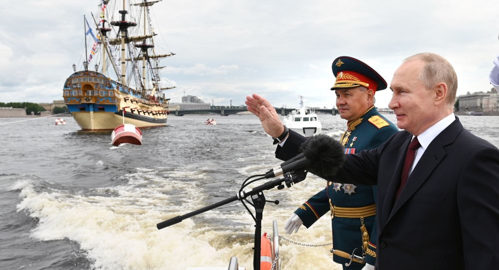 Путин: Россия постоянно совершенствует вооружение ВМФ, в том числе не имеющее аналогов гиперзвуковое оружие