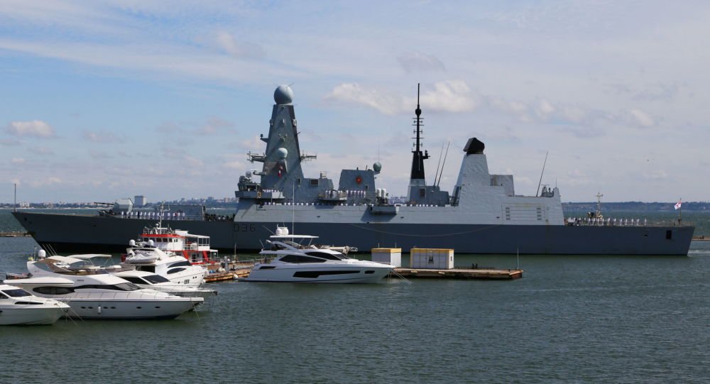 Raab: британские корабли продолжат ходить в воды возле Крыма после инцидента с HMS Defender