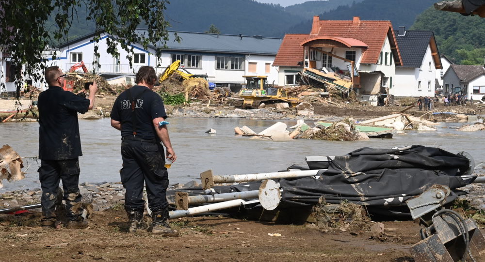 В сообщениях говорится, что в Верхней Баварии из-за наводнения объявлено чрезвычайное положение