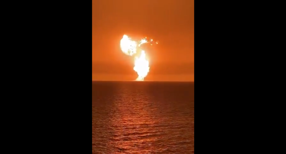 Массивный взрыв в Каспийском море, связанный с извержением вулкана
