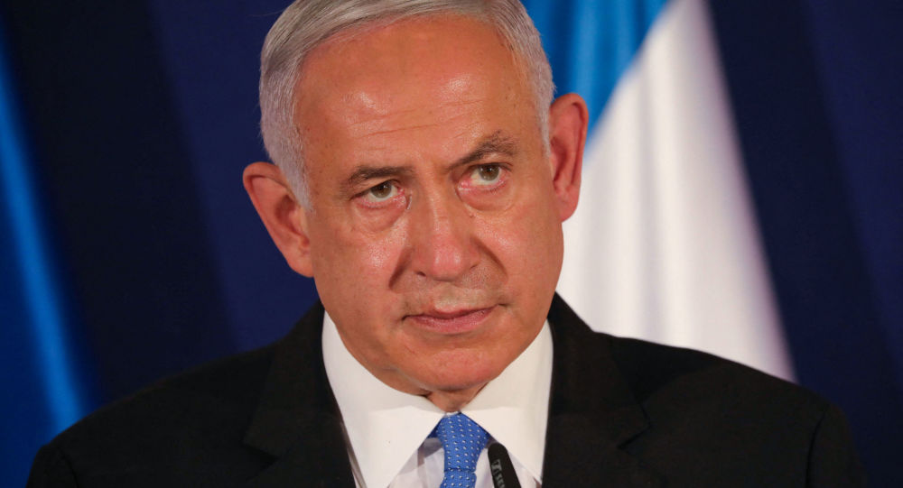 Беннетт просит Нетаньяху вернуть десятки подарков, которые он получил в качестве премьер-министра, но безуспешно