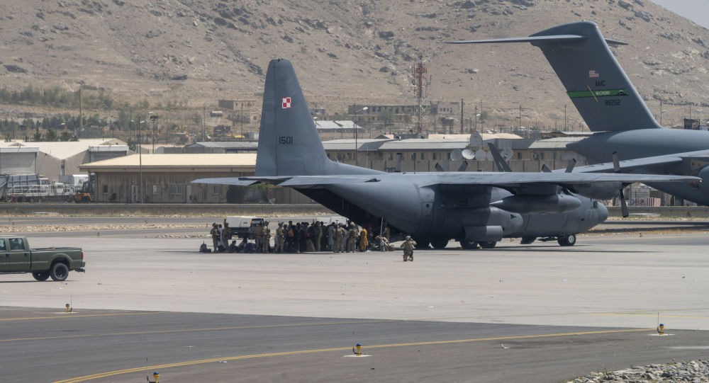 США эвакуировали 82300 человек из Кабула, «Талибан» взял на себя «обязательства» по обеспечению доступа к аэропорту, говорит Блинкен